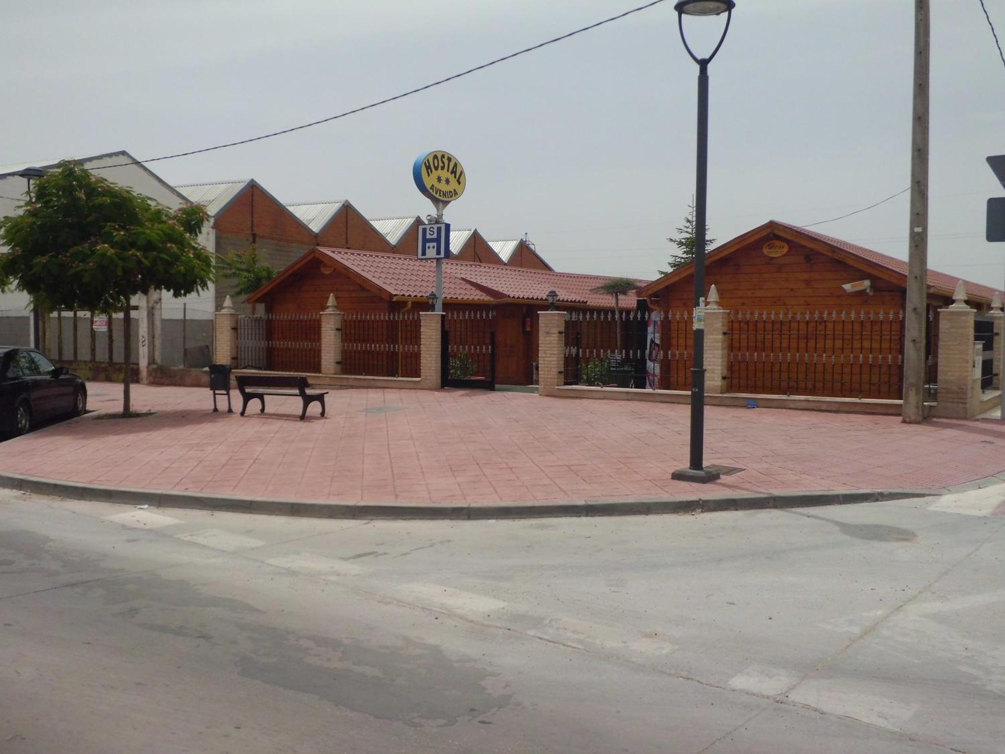 Hostal Gran Avenida Tarancón Kültér fotó